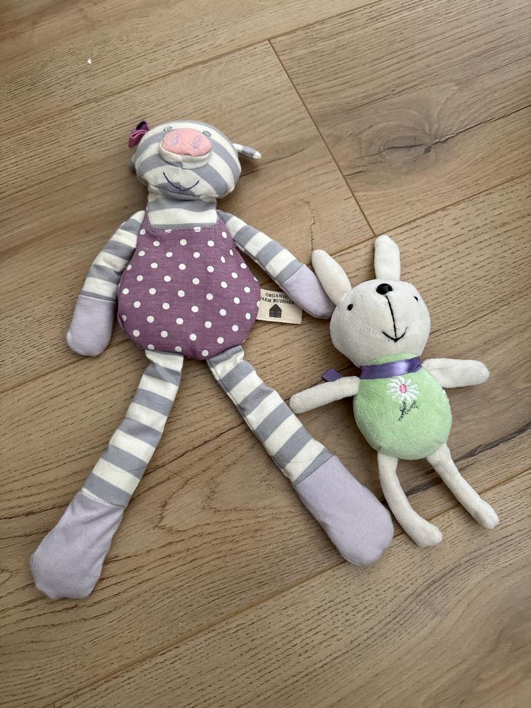 Leuke knuffels: konijn en kat/muis oganic farm buddies, Konijn, Ophalen of Verzenden, Zo goed als nieuw, Middelgroot (20 tot 80 cm)