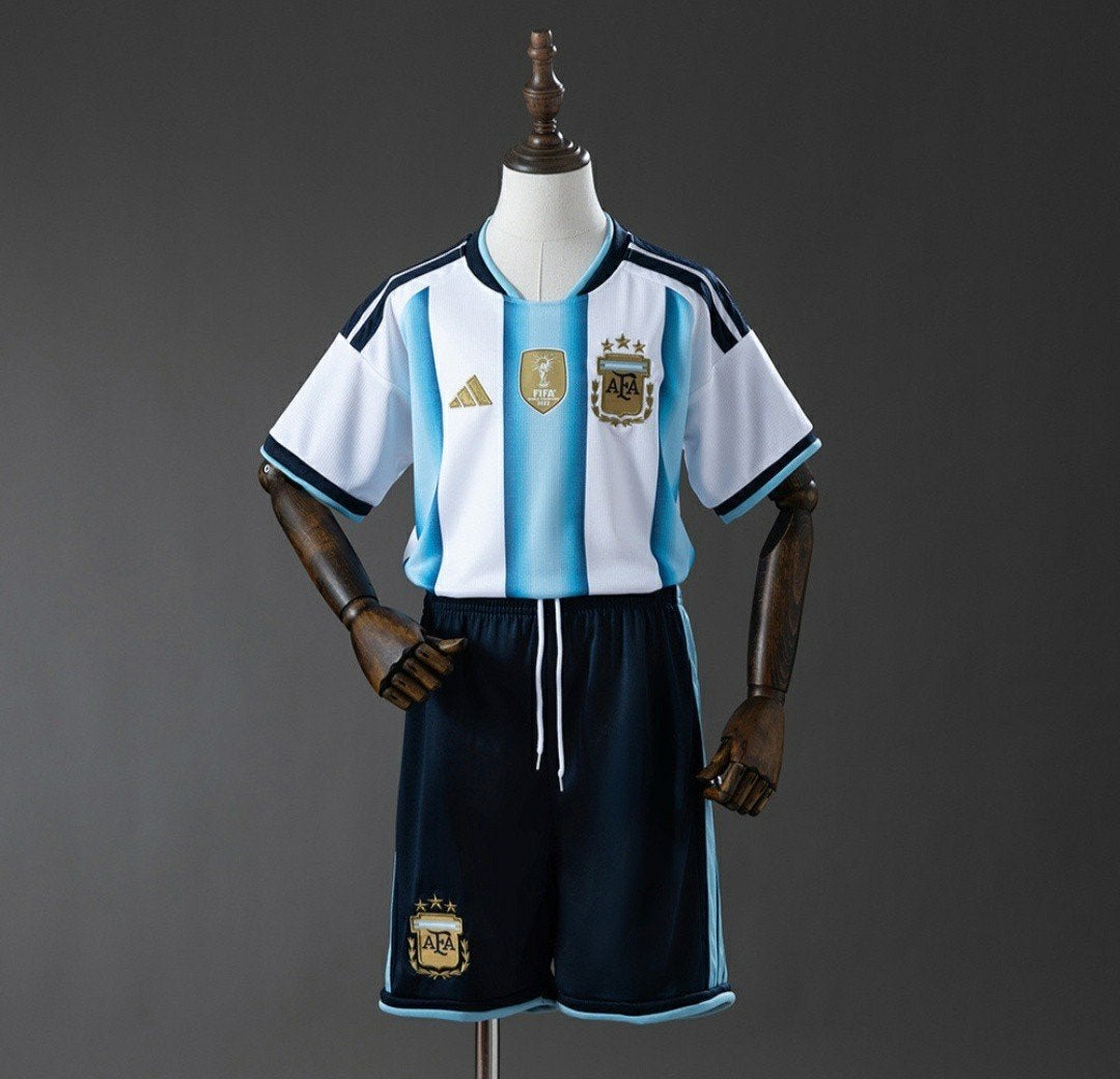 Argentinië voetbal kids tenue !!, Ophalen of Verzenden, Jongen of Meisje, Sport- of Zwemkleding