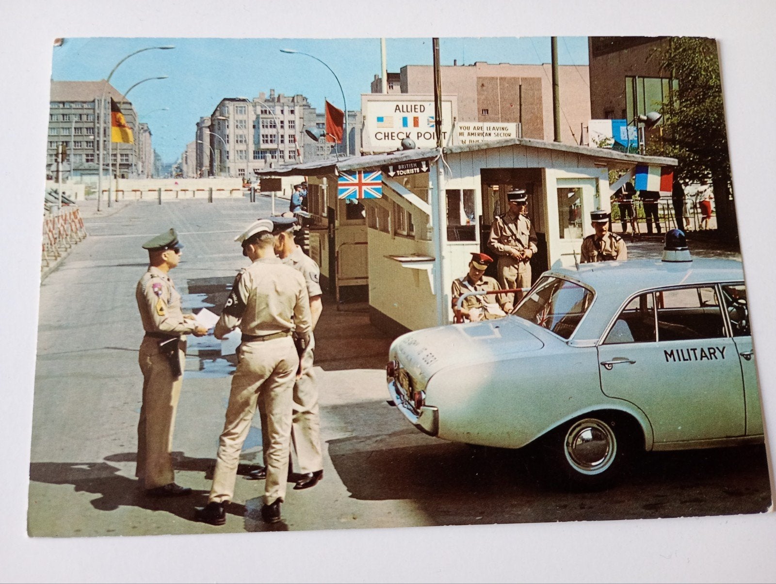 Duitsland Berlijn Grensovergang DDR met Auto 1966, Ophalen of Verzenden, 1960 tot 1980, Gelopen, Duitsland