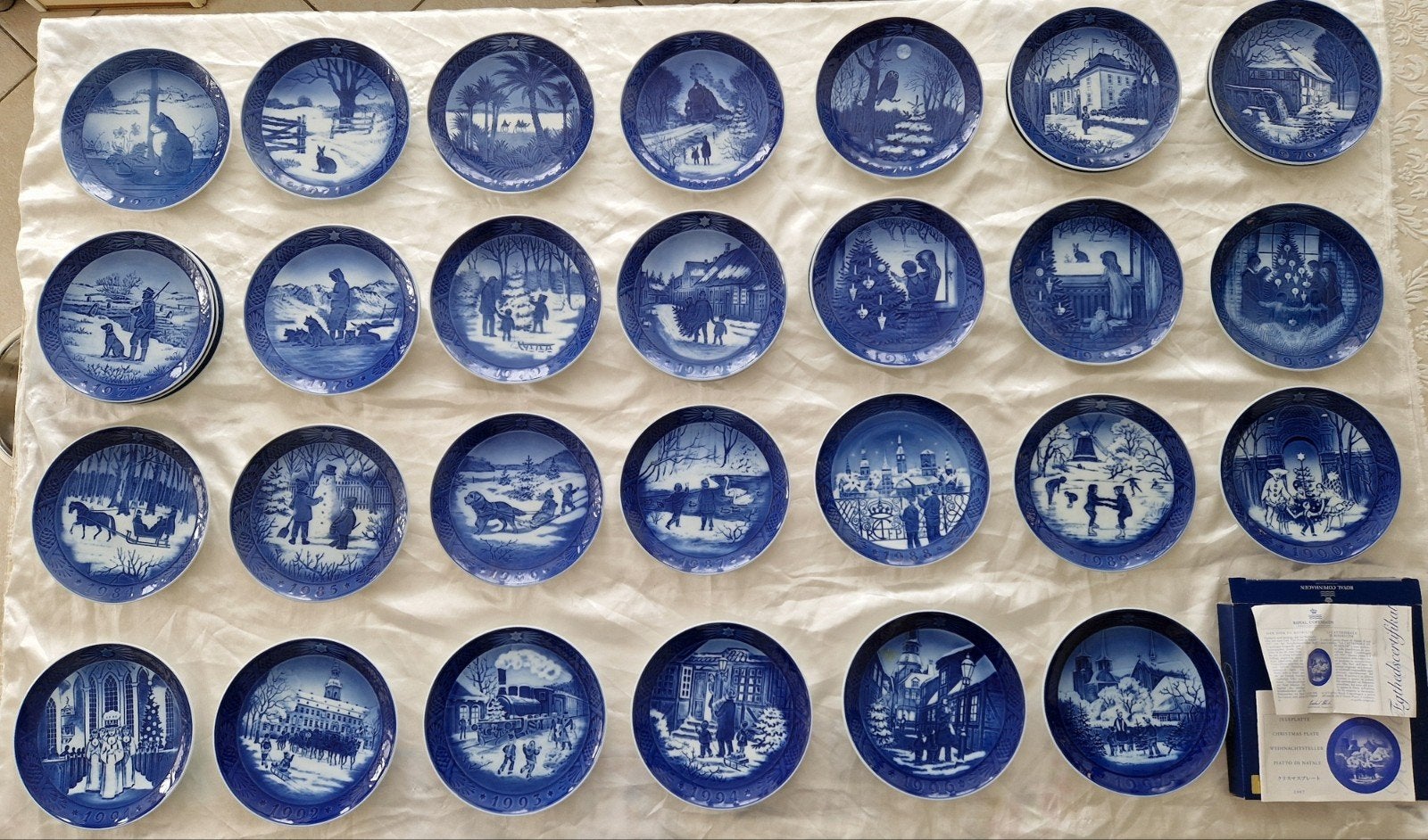 Royal Copenhagen Kerstborden Collectie (1970-1997), Ophalen