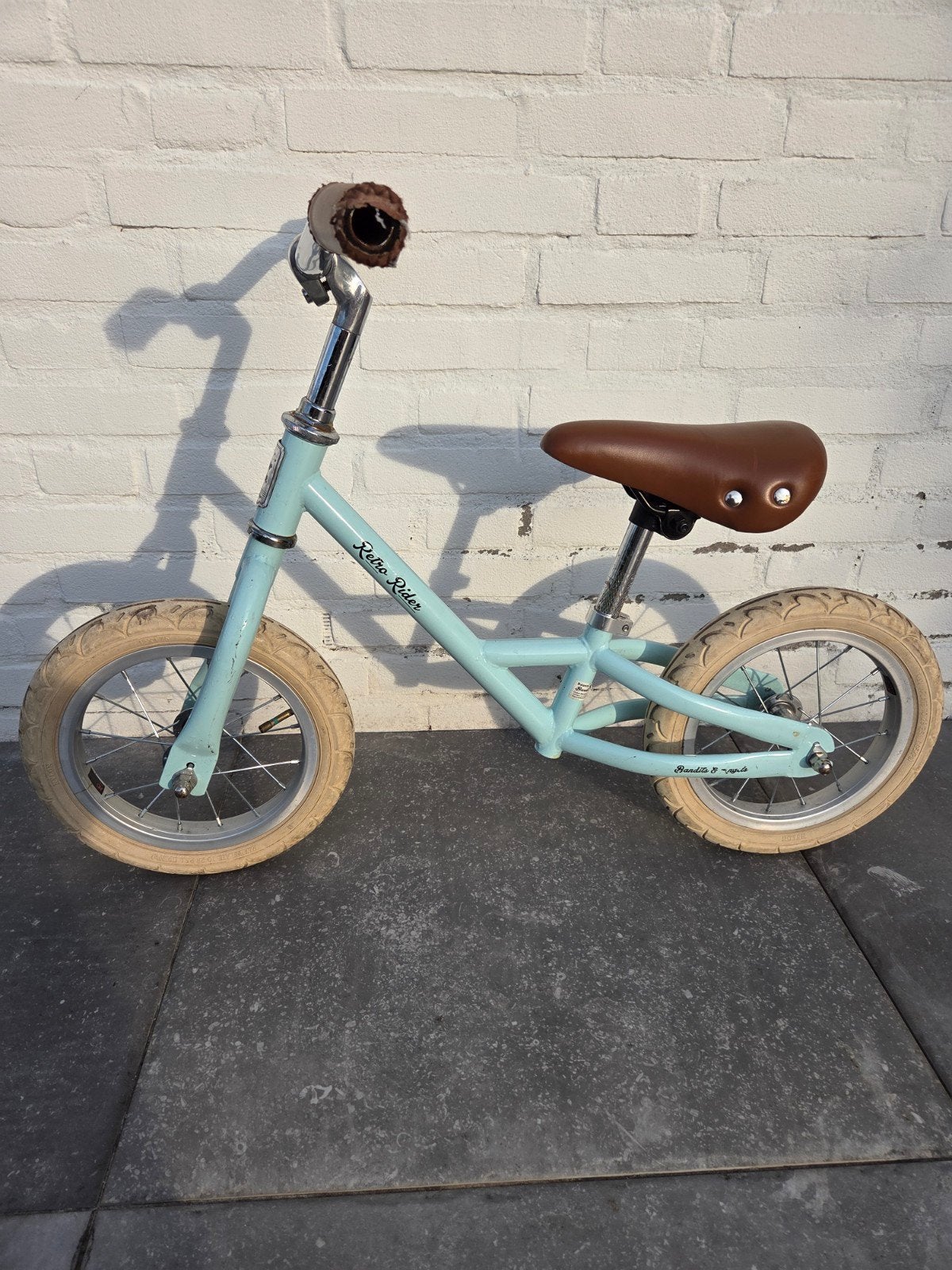 Leuke loopfiets Retro Rider, Kinderen en Baby's, Speelgoed | Buiten | Voertuigen en Loopfietsen, Ophalen of Verzenden, Gebruikt