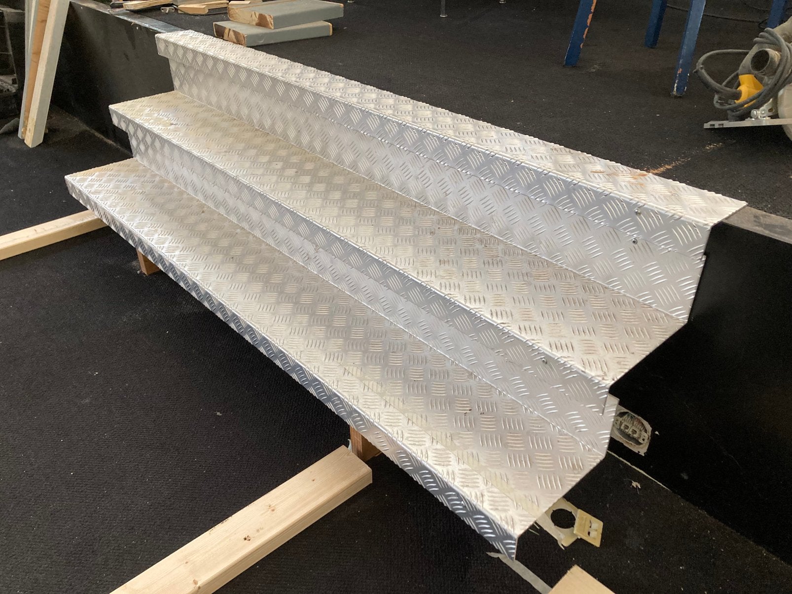 Metalen mini trap, Ophalen, Zo goed als nieuw