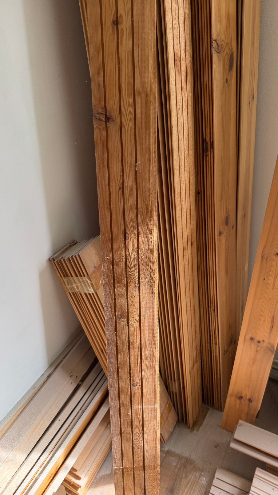 GRATIS oud grenen kraaldelen — 165 m, af te halen Amsterdam, Ophalen of Verzenden