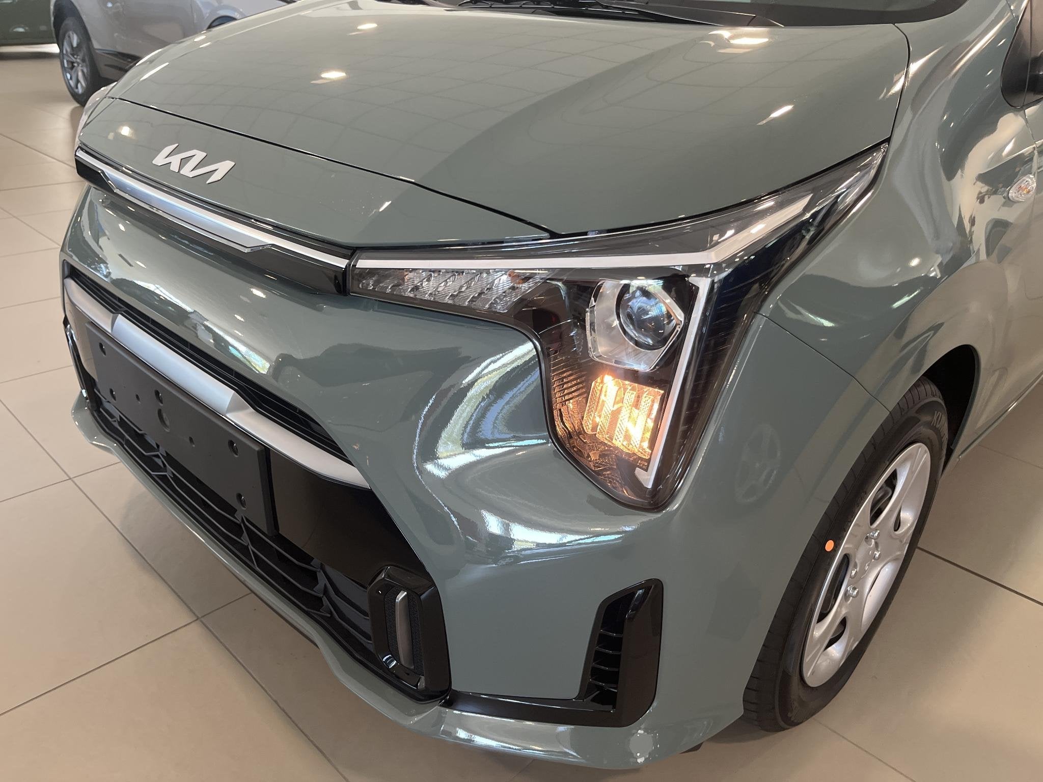 Kia Picanto 1.0 GDI DynamicLine Kia Picanto 1.0 DPI DynamicL, Voorwielaandrijving, Stof, Euro 6, 4 stoelen