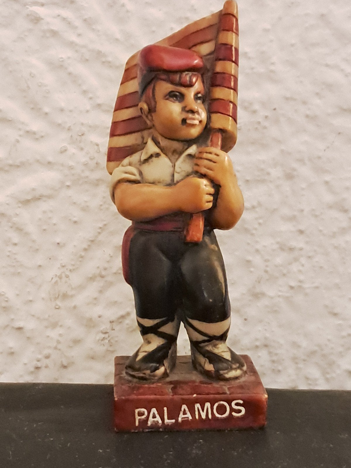Vintage souvenir beeldje Palamos Spanje, Verzamelen, Ophalen of Verzenden, Gebruikt, Mens