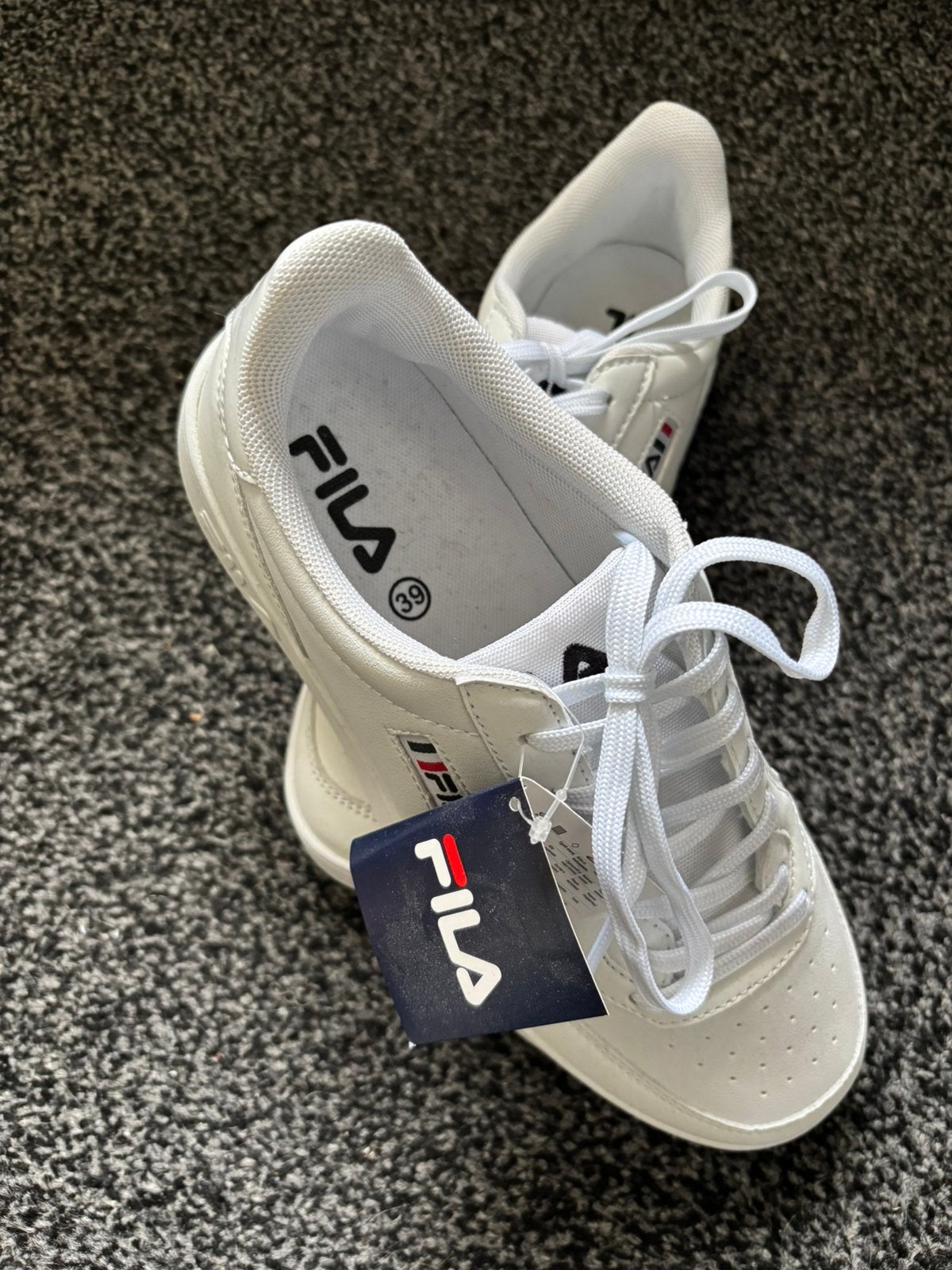 Fila sneakers maat 39. Nieuw, Wit, Nieuw, Ophalen of Verzenden, Sneakers of Gympen