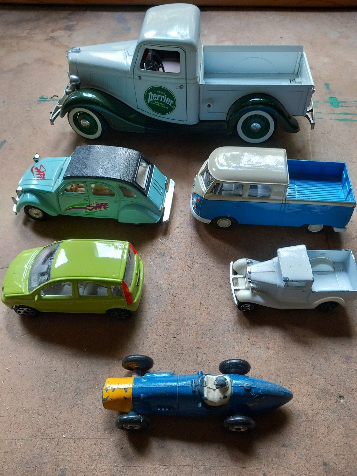 Verzameling van diverse modelauto's en vrachtwagens, Overige merken, Gebruikt, 1:50 of kleiner, Auto