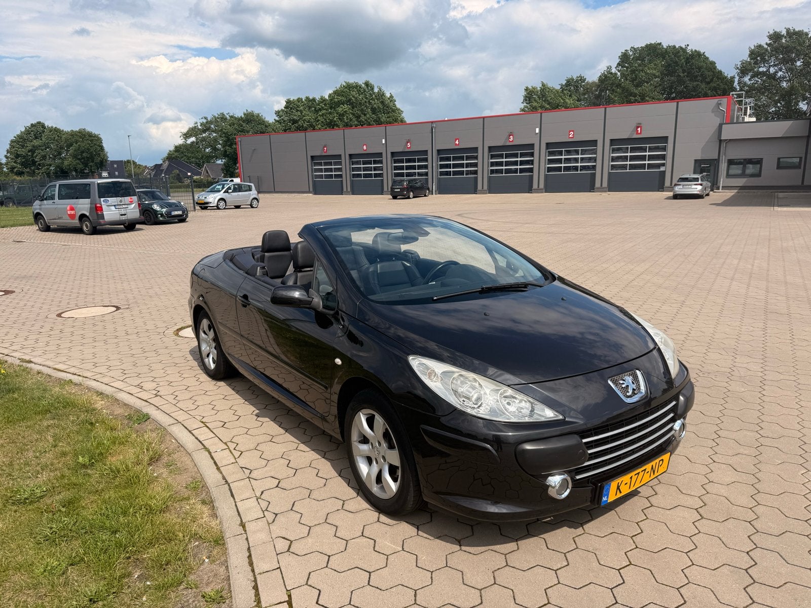 Peugeot 307 Zwart, Zwart, 4 cilinders, Cabriolet, 4 stoelen