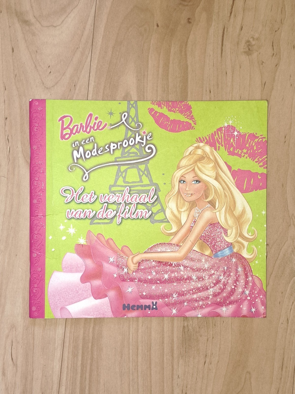 Barbie in een Modesprookje: Het verhaal van de film, Ophalen of Verzenden, Zo goed als nieuw, Mattel, Fictie