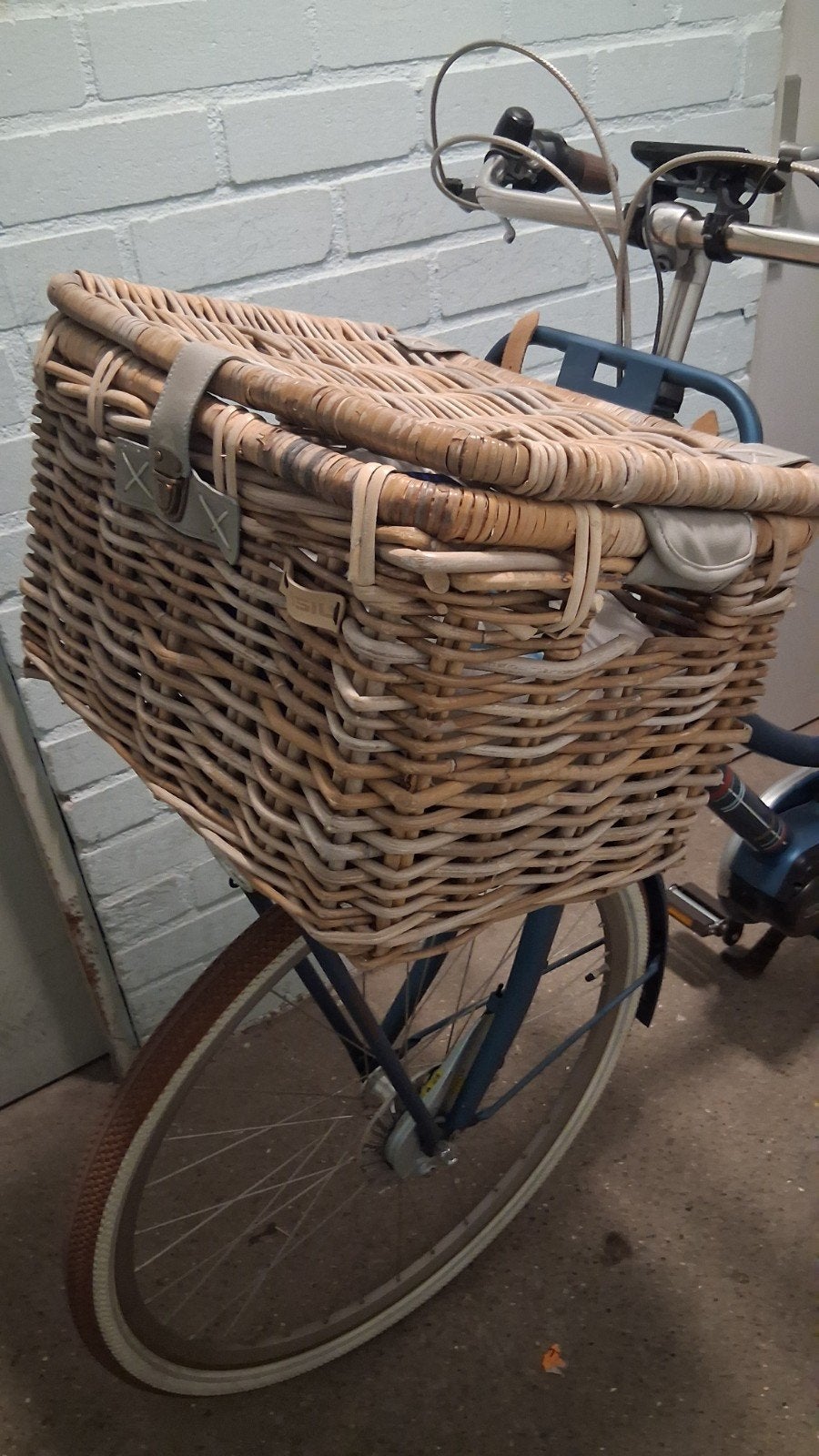 Basil rieten fietsmand zo goed als nieuw, Fietsen en Brommers, Ophalen of Verzenden, Zo goed als nieuw, Fietsmand, Basil