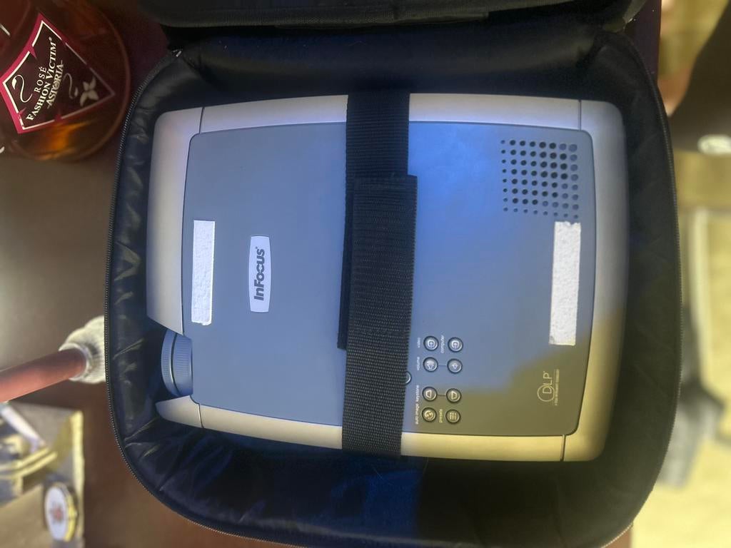 Infocus X2 Beamer, Ophalen of Verzenden, Gebruikt, Overige technologieën