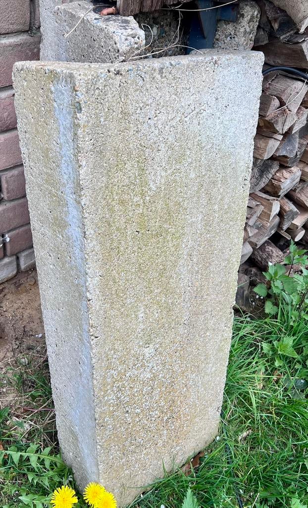 Voerbak beton 3x, Toebehoren, 4 paarden of pony's of meer