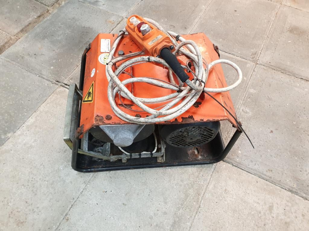 LIER 220 VOLT HIJS-LIER DELTA, Doe-het-zelf en Verbouw, Lieren en Takels, Ophalen, Gebruikt, Elektrisch