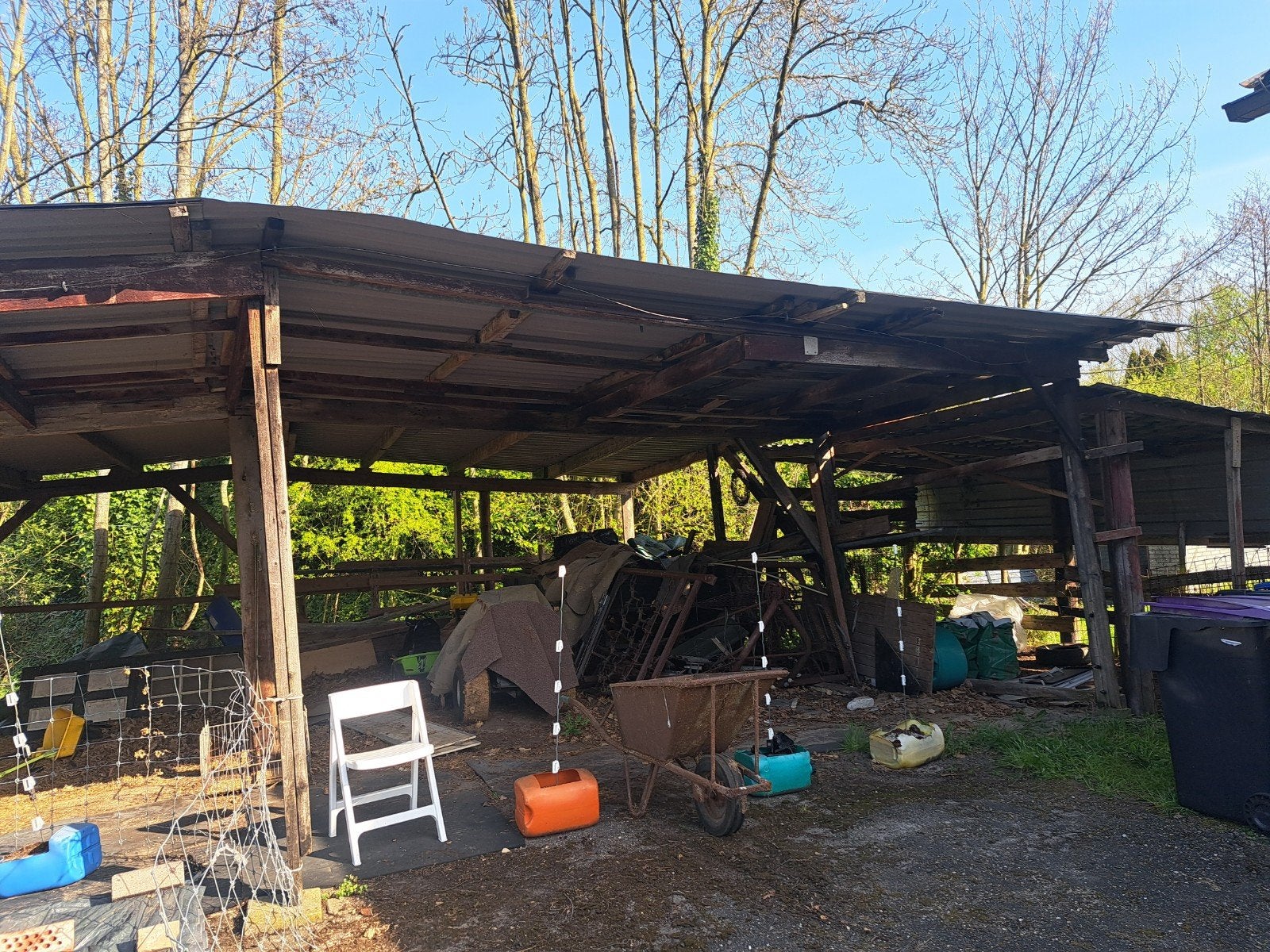 Te koop kapschuur met robuuste palen/ houten balken, Tuin en Terras, Bergingen en Tuinkasten, Ophalen of Verzenden