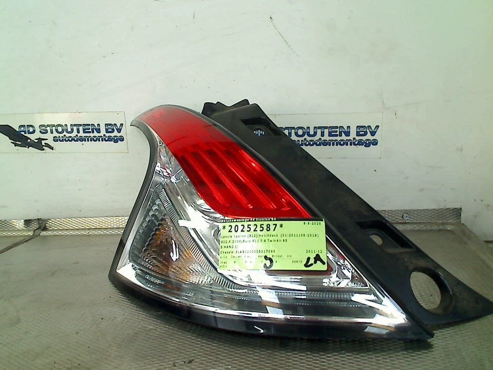 Achterlicht Links Lancia Ypsilon (312) (2011-05/..) E246038, Gebruikt, Lancia Automobiles - Stellantis Europe S.p.A, Info@lancia.de