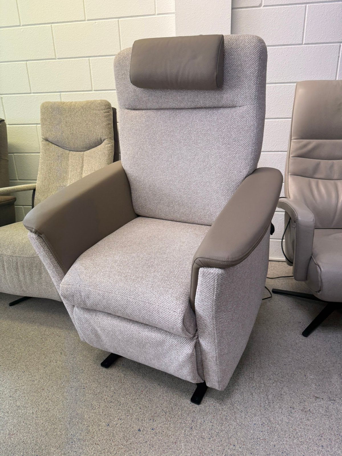 Sta op stoel relax fauteuil nieuw gratis bezorging /garantie, Ophalen of Verzenden, Nieuw, Leer, Ruim 100 nieuwe en gebruikte sta op en relax fauteuils