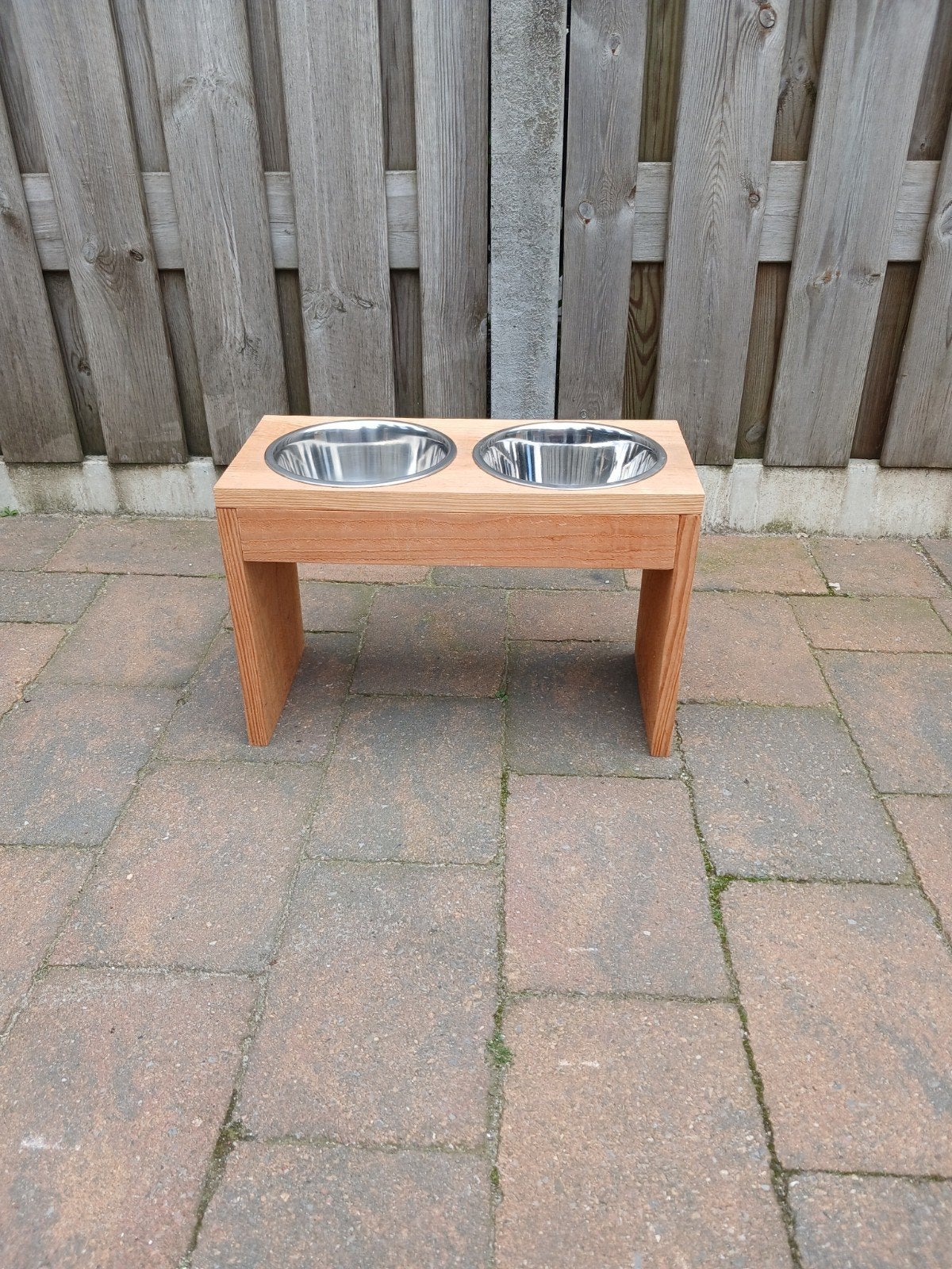 Te koop Douglas houten voerbak voor de hond, Ophalen of Verzenden
