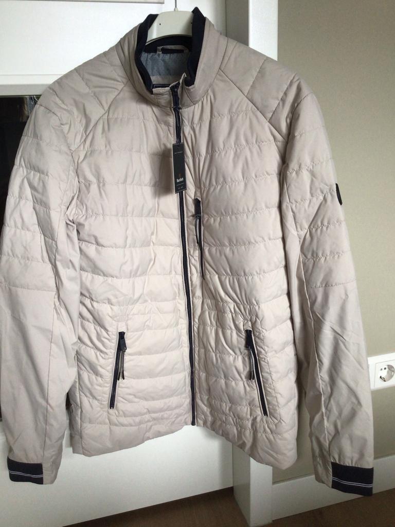 Nieuwe Bartlett crèmekleurige licht gewatteerde jas M, Ophalen of Verzenden, Nieuw, Maat 48/50 (M), Beige