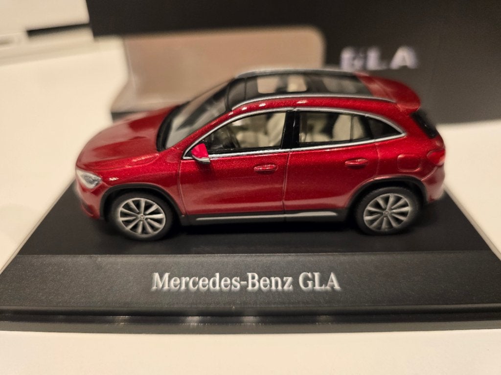 Mercedes-benz GLA, Hobby en Vrije tijd, Ophalen of Verzenden, Nieuw, Auto, Overige merken