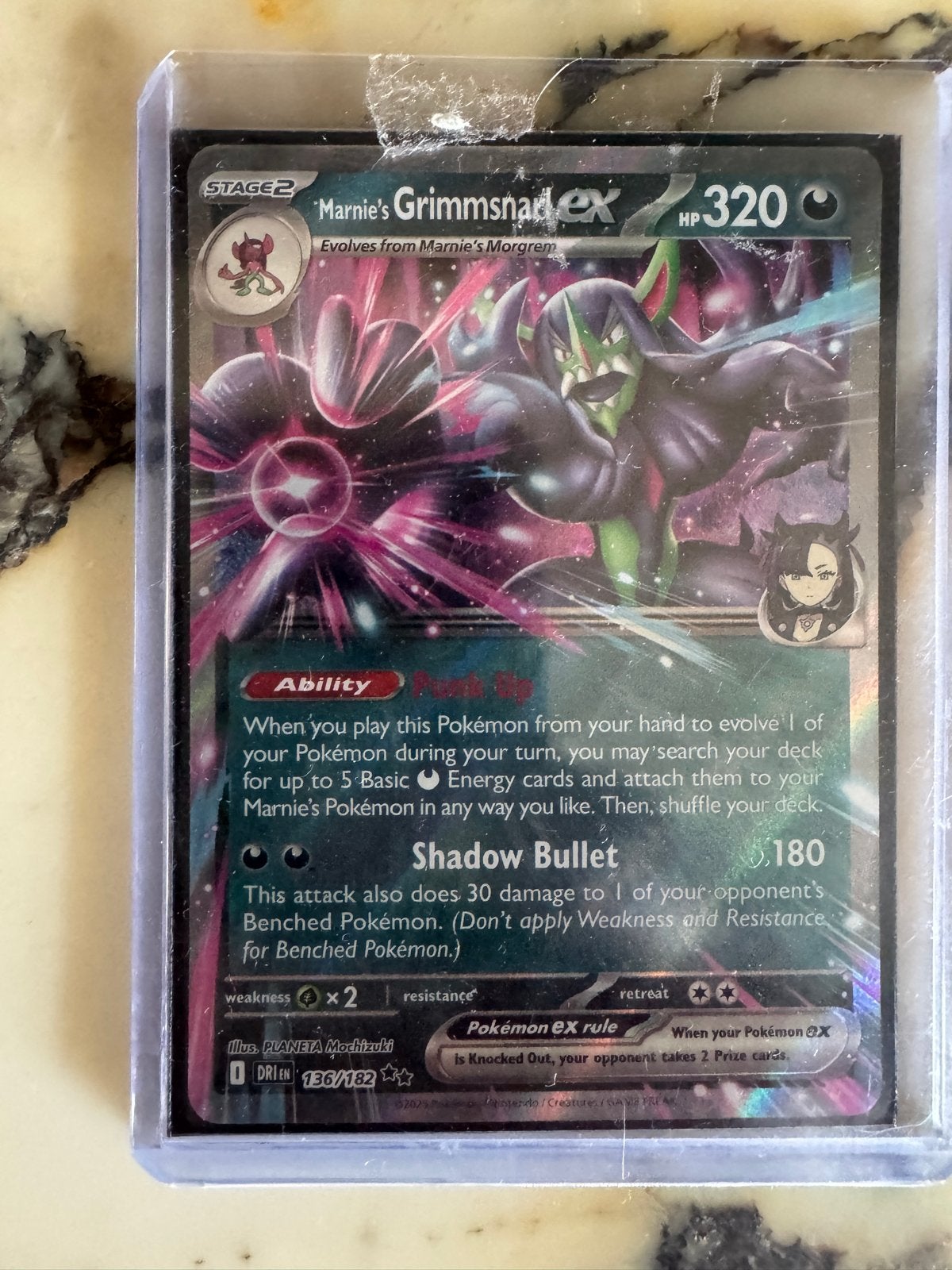 Marnie's Grimmsnarl VMAX Pokémon Kaart 136/182, Verzenden, Zo goed als nieuw, Losse kaart