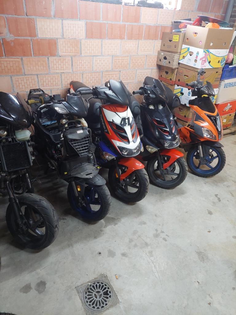 Aprilia sr 50 onderdelen, Fietsen en Brommers, Ophalen of Verzenden, Gebruikt, Kap, Aprilia