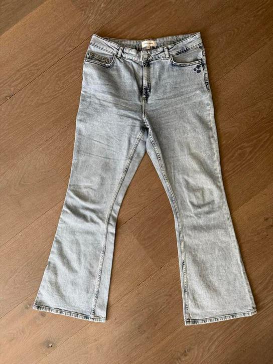 Fabienne Chapot Eva Flare Jeans - Lichtblauw, Ophalen of Verzenden, Zo goed als nieuw, Blauw, Overige jeansmaten