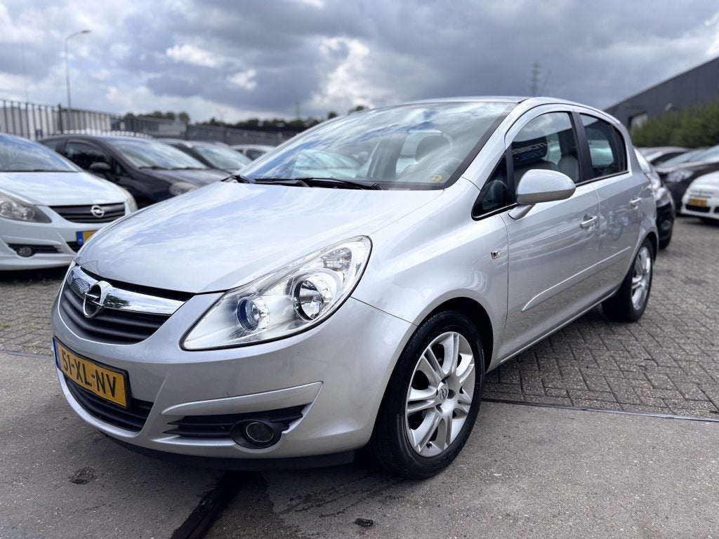 Opel Corsa 1.2 16v Cosmo AIRCO!APK! (bj 2007), Auto's, Opel, Gebruikt, 4 cilinders, 1229 cc, 49 €/maand