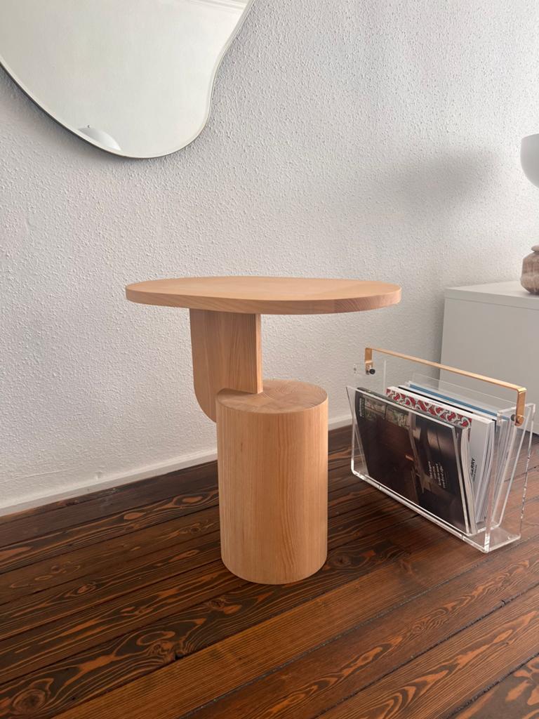 Ferm Living Bijzettafel - Massief Hout, Minder dan 55 cm, Rond, Nieuw, Ophalen
