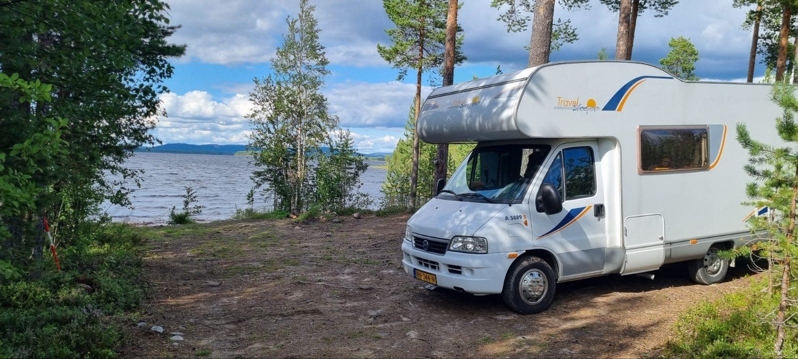 Dethleffs gezinscamper Fiat Ducato | 6 gordels | Stapelbed |, Alkoof, Ringverwarming, Fiat, Dakluik