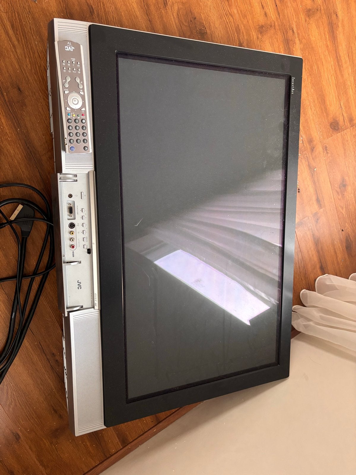 JVC InteriArt TV - Ouder model, werkt nog perfect, Gebruikt, LCD, 80 tot 100 cm, Ophalen