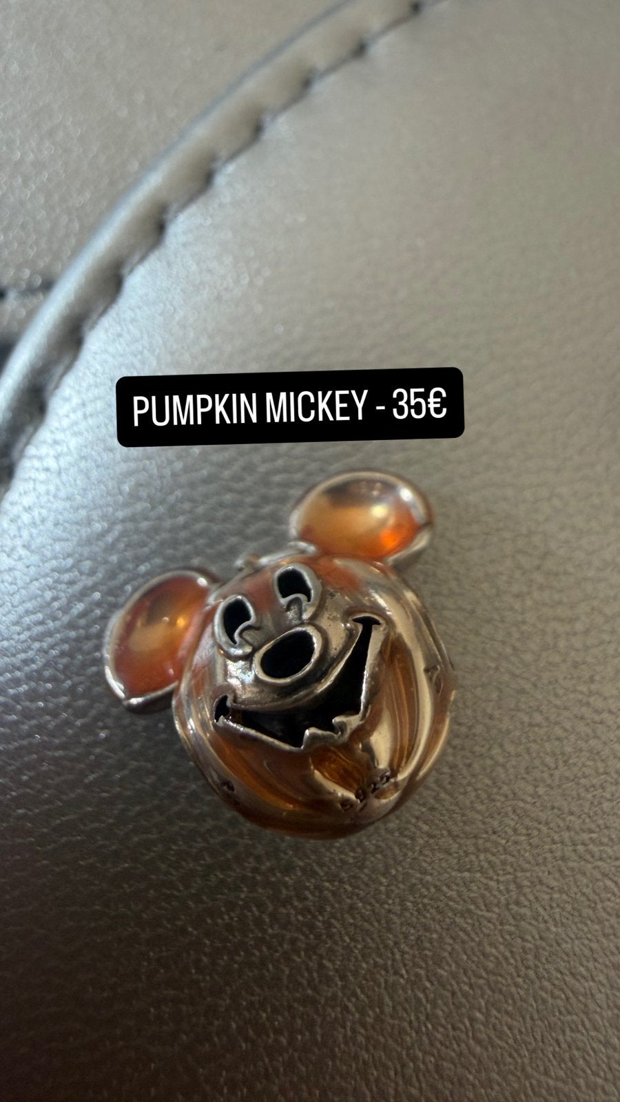 Pandora Disney Mickey Mouse Pompoen Bedel, Pandora, Ophalen of Verzenden, Zo goed als nieuw, 1 bedel