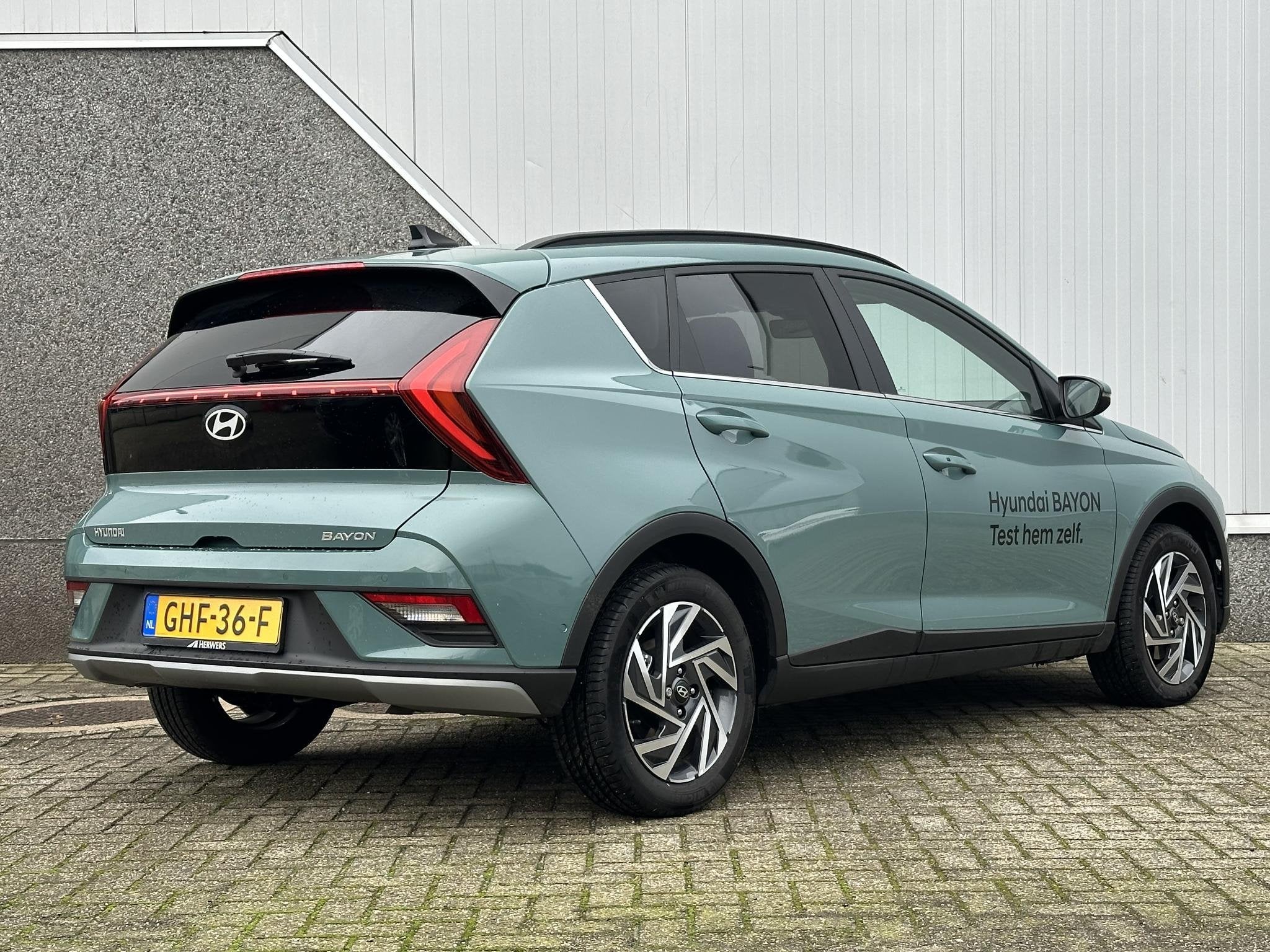 Hyundai Bayon 1.0 T-GDI Premium Sky / AUTOMAAT / Schuif kant, Auto's, Euro 6, Origineel Nederlands, Bedrijf, SUV of Terreinwagen