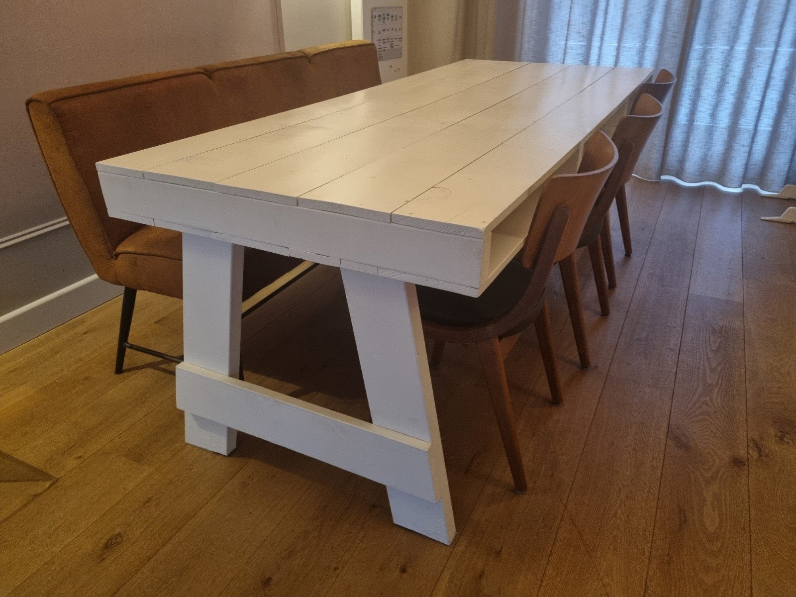 Witte eettafel met vakken, gratis af te halen, Huis en Inrichting, Tafels | Eettafels, Ophalen, Gebruikt, 200 cm of meer, 50 tot 100 cm