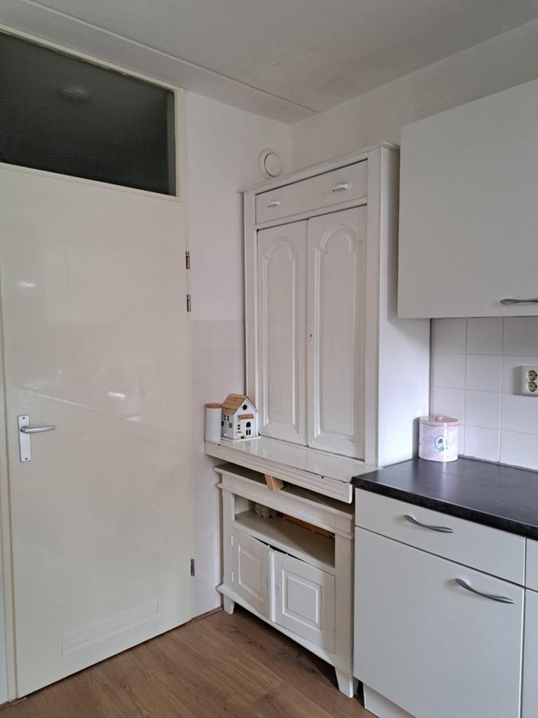 GRATIS Kast, Huis en Inrichting, Ophalen, Gebruikt