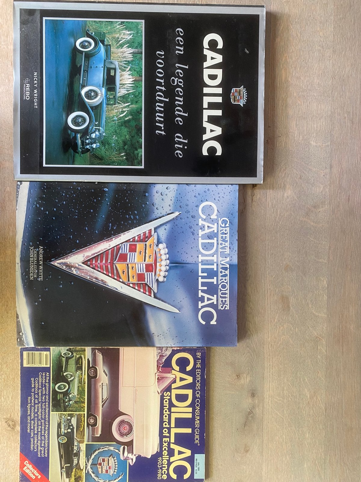 Te koop 3x Caddilac boeken, Ophalen of Verzenden