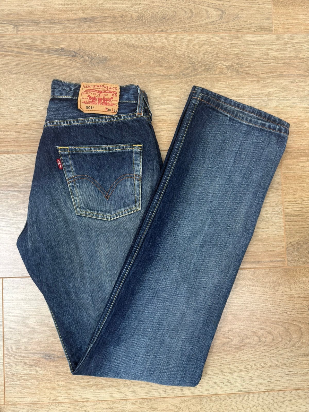 Levi’s 501 Jeans Straight Donkerblauw W30 L34, Kleding | Heren, Ophalen of Verzenden, Zo goed als nieuw, Blauw, W32 (confectie 46) of kleiner