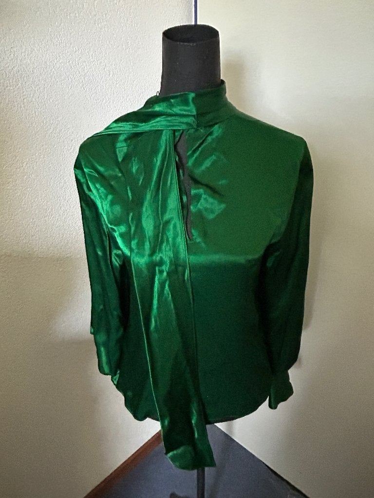 Zara groene satijnen blouse mt S z.g.a.n., Zara, Ophalen of Verzenden, Zo goed als nieuw, Maat 36 (S)