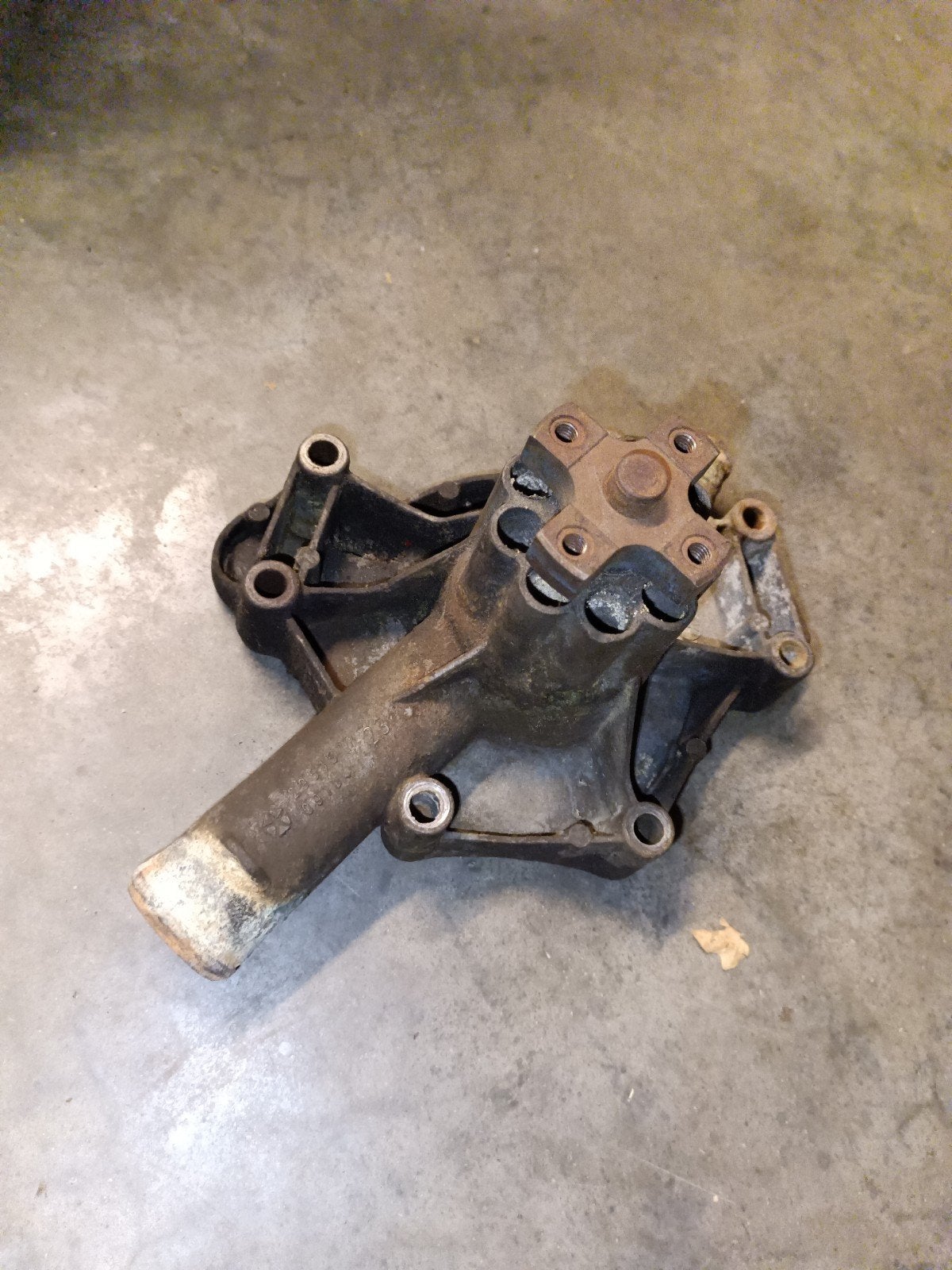 waterpomp Chrysler/ mopar small block, Ophalen