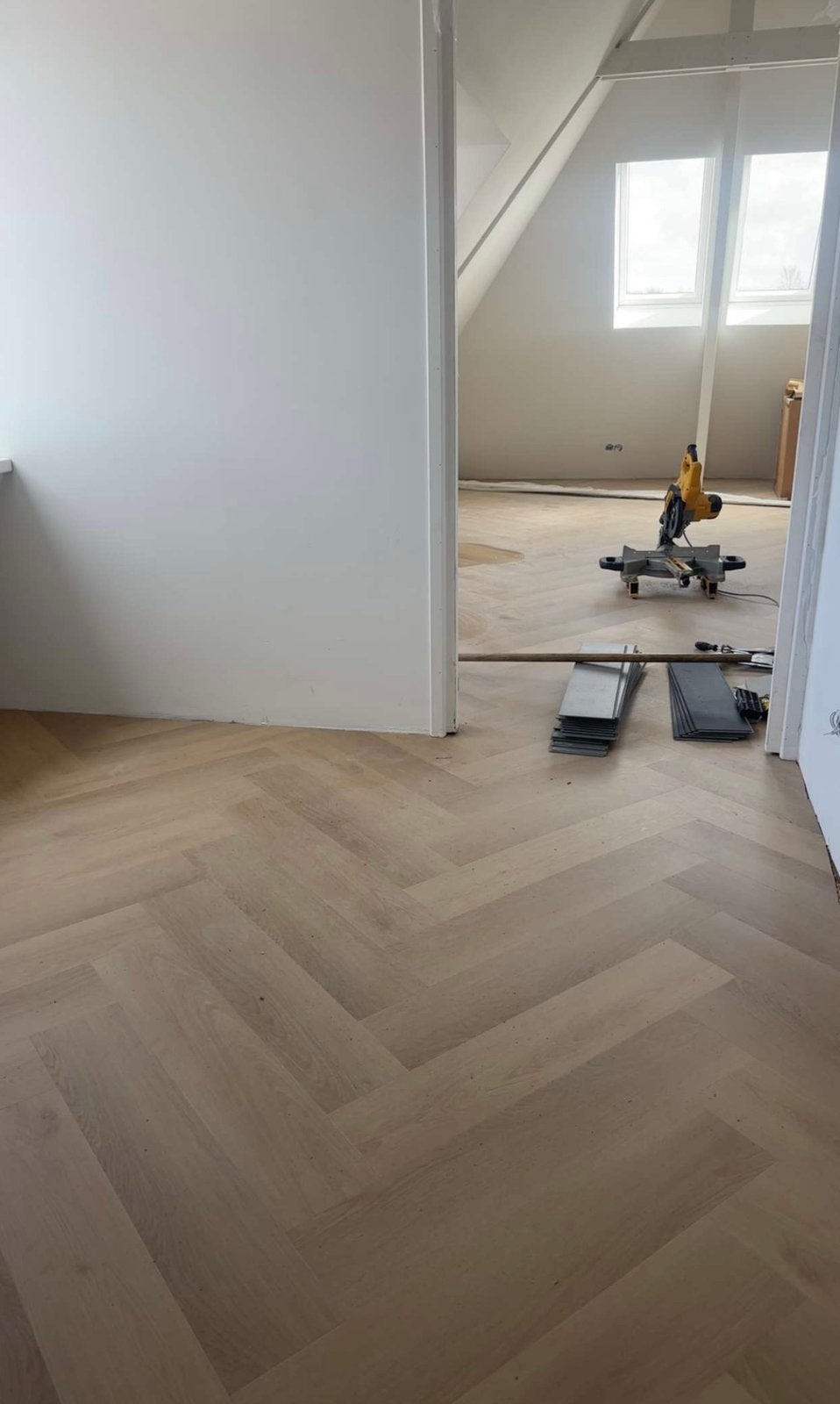 Laminaat en PVC leggen/ vloer installeren / Egaliseren, Ophalen of Verzenden, Zo goed als nieuw, 75 m² of meer, Laminaat