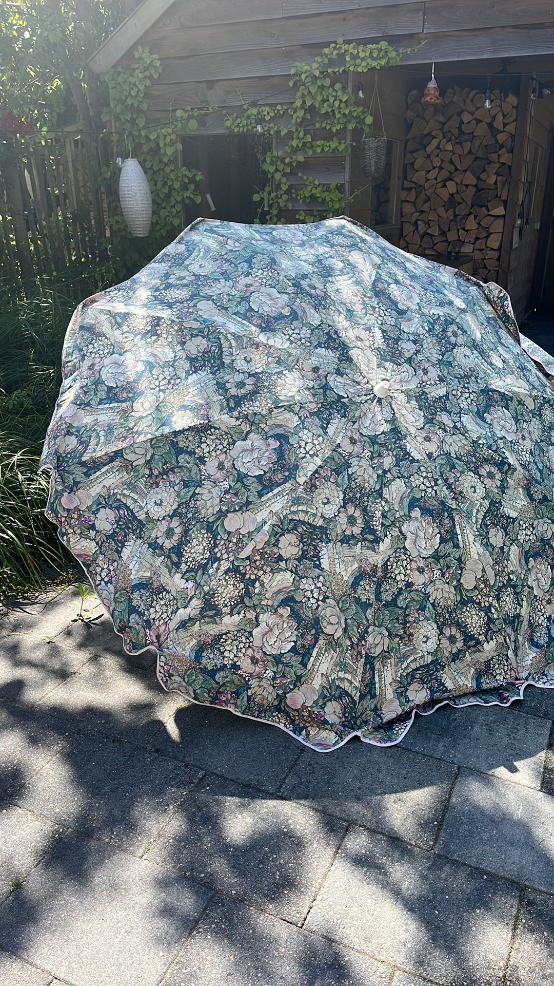 Retro vintage parasol 190 cm, Tuin en Terras, Parasols, Ophalen, Zo goed als nieuw, 1 tot 2 meter, Zweefparasol