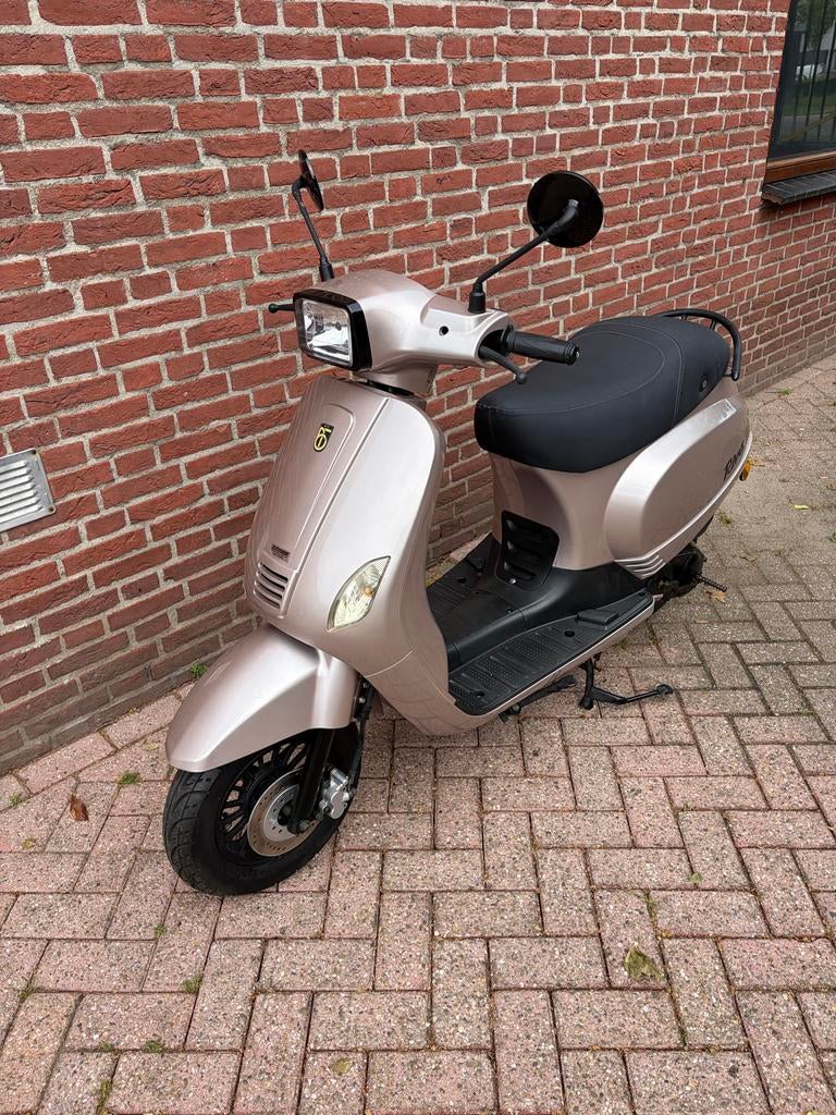 Snorscooter BTC Riva - Blauw kenteken, lage km stand, Overige merken, Ophalen of Verzenden, Zo goed als nieuw, Benzine