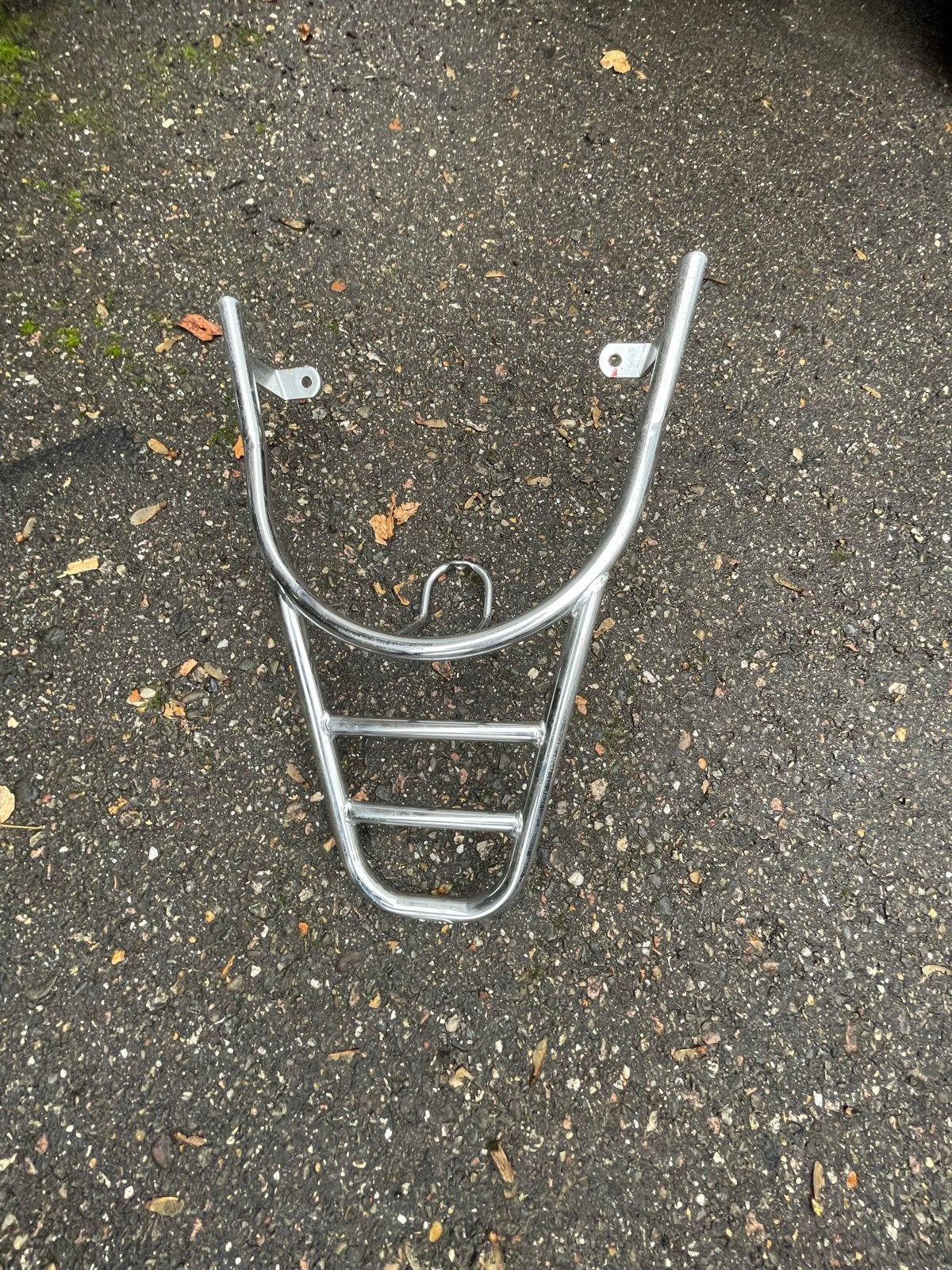 Chromen bagagedrager voor scooter/brommer, Fietsen en Brommers, Ophalen of Verzenden, Zo goed als nieuw