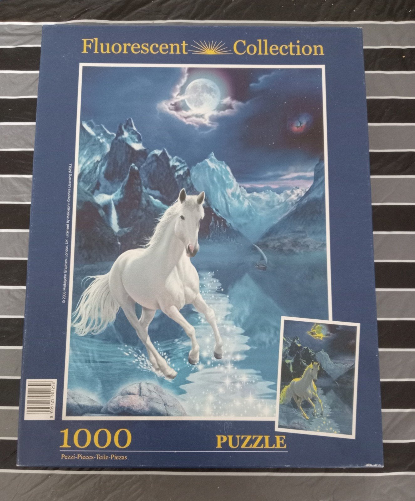 Fluorescent puzzel, Ophalen of Verzenden, 500 t/m 1500 stukjes, Zo goed als nieuw, Legpuzzel