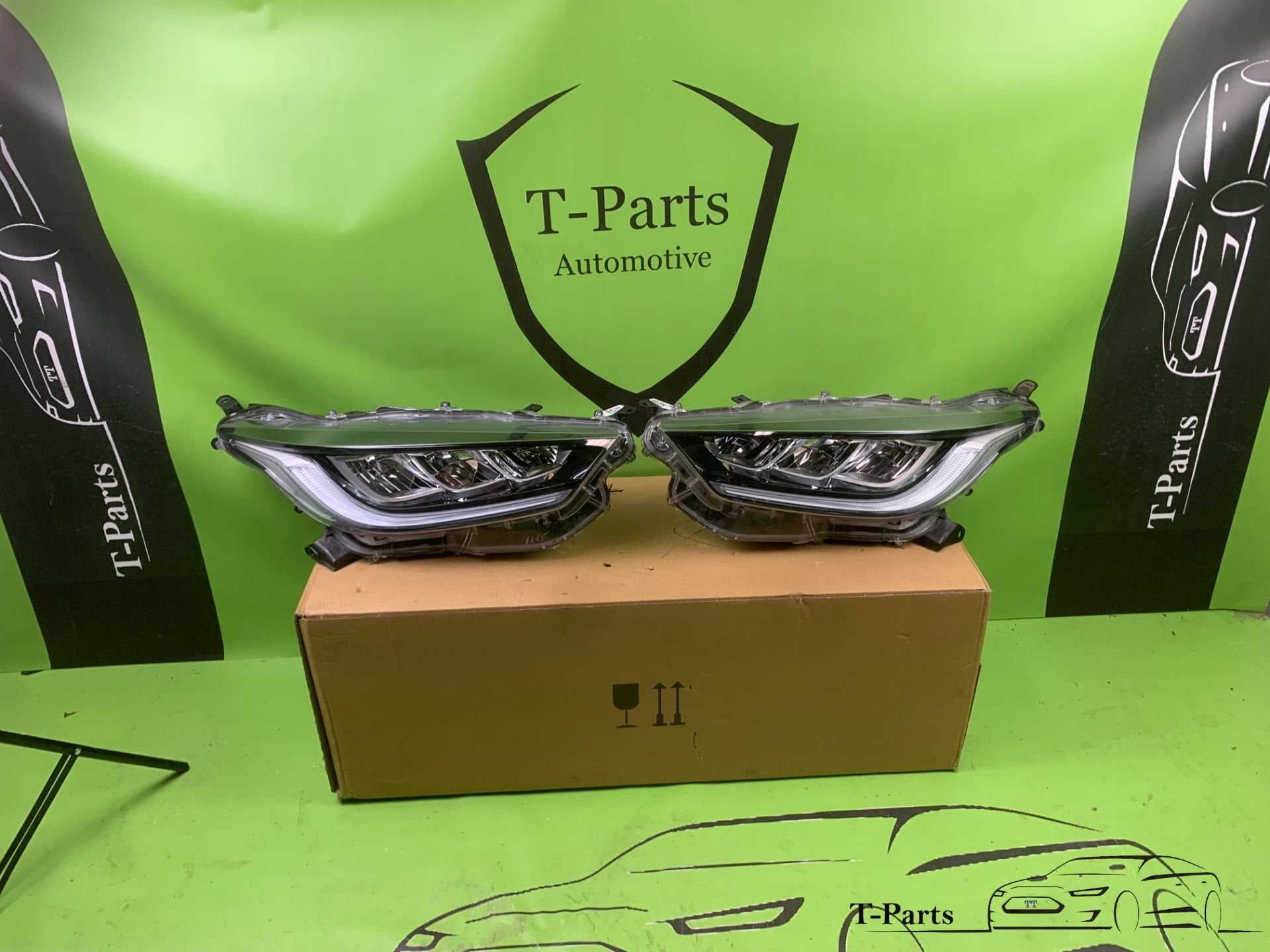 toyota yaris koplamp links rechts 81110K0080 81150K0080 mazd