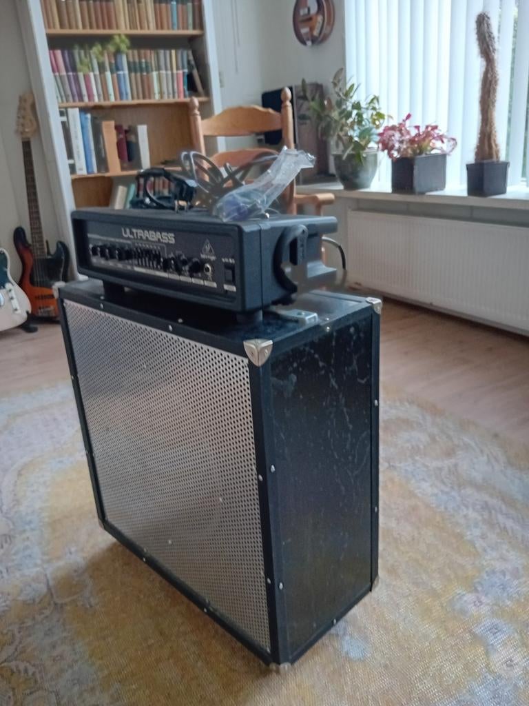 Behringer Ultrabassversterker., Muziek en Instrumenten, Ophalen, Gebruikt, 100 watt of meer