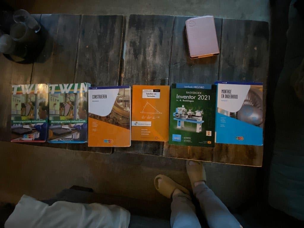 Technische schoolboeken MBO niveau 4 Werktuigbouwkunde, Ophalen, Gelezen, Overige niveaus, Overige vakken