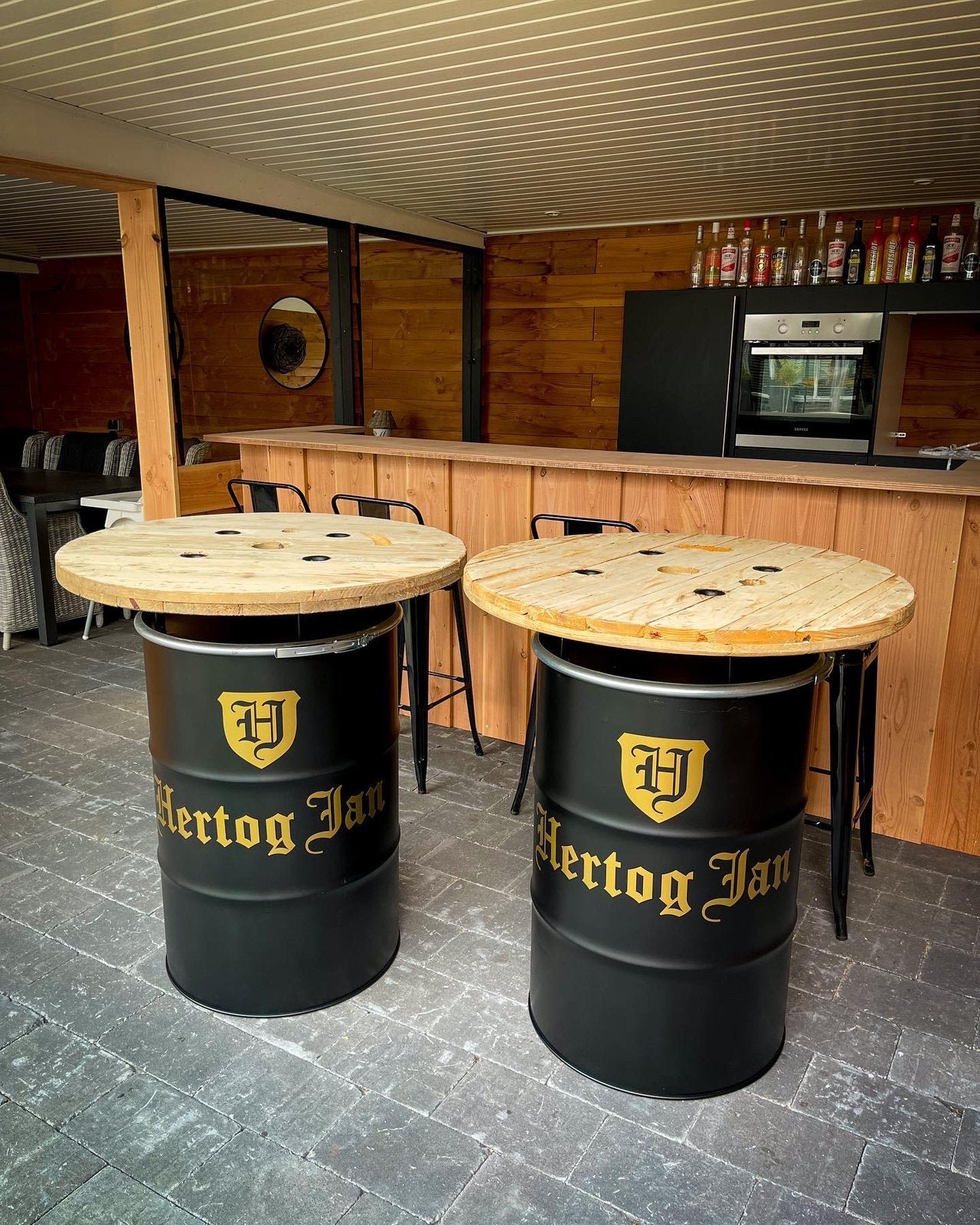 Custom Statafels/Bartafel (hertog-jan) UNIEK, Huis en Inrichting, Tafels | Statafels, Ophalen
