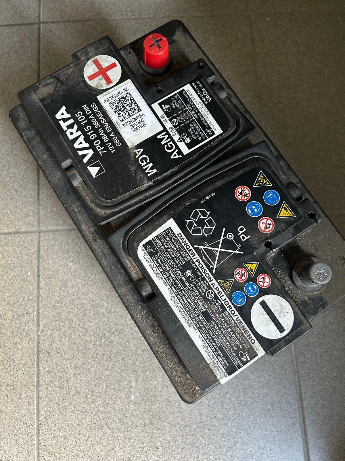 VARTA Auto Accu AGM 12V 68Ah 380A DIN, Gebruikt, Universele onderdelen
