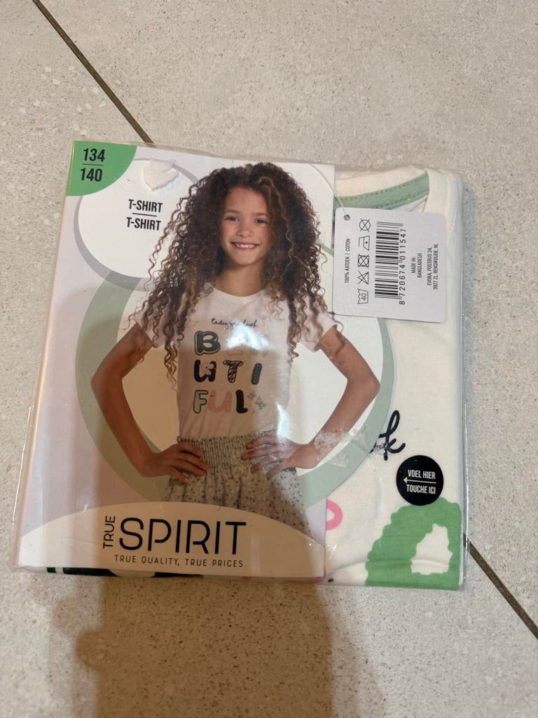 Nieuw T-shirt True Spirit maat 134/140, Ophalen of Verzenden, Nieuw, Meisje
