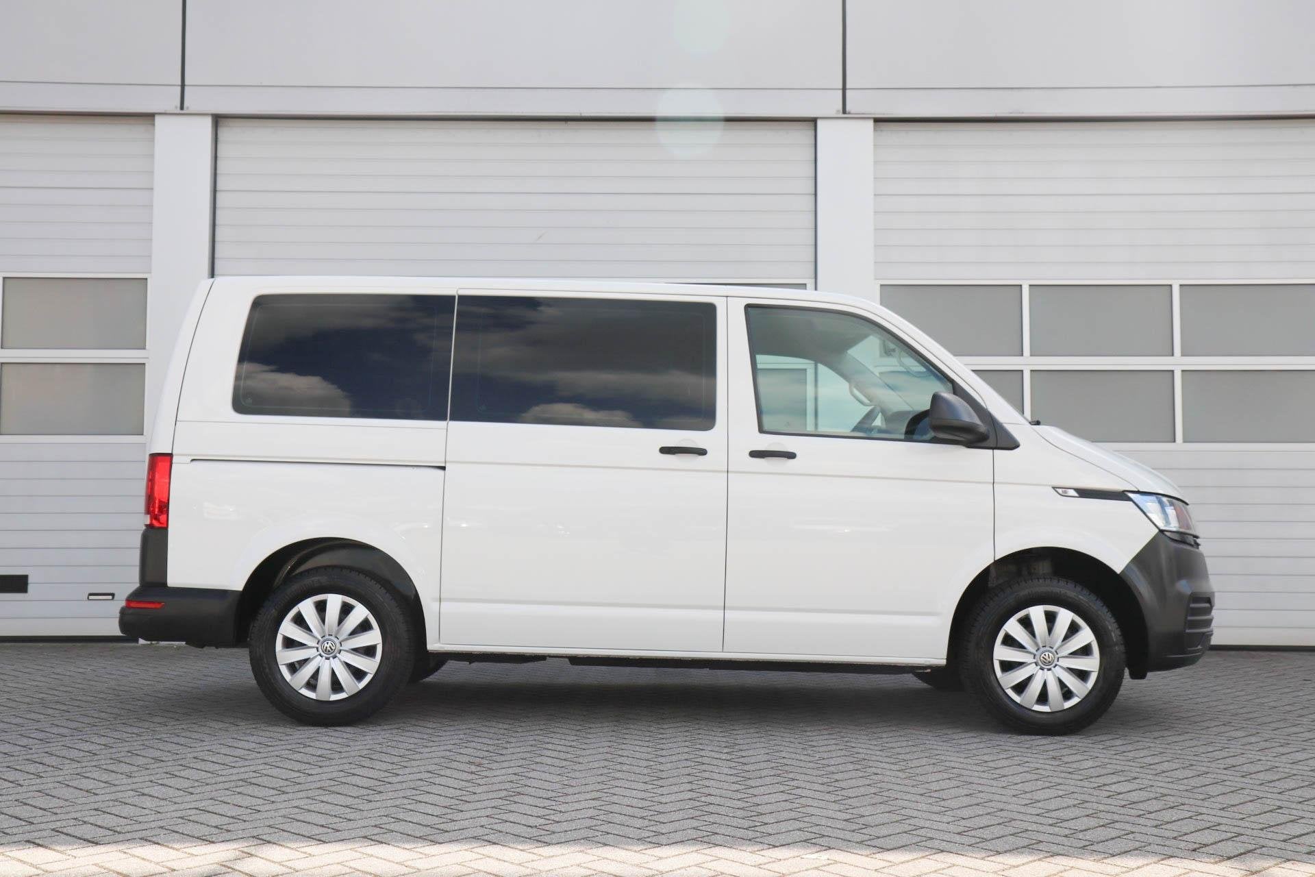 Volkswagen Transporter Kombi 2.0 TDI 110pk L1H1 | Airco | Bl, Auto's, Voorwielaandrijving, 12 maanden, Gebruikt, Wit